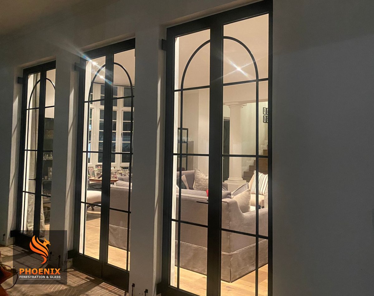 PhoenixGlassSA's tweet photo. Client: Alumac
 Glass: 6.38mm Phoenix ThermalBlok™️
Modern black Georgian bars, double glazed for performance 🔥

Clean lines, thermal insulation, and a fresh take on a classic detail. Need glass?

#phoenixglass #georgianbar #glassindustry https://t.co/B2Lj2yehww