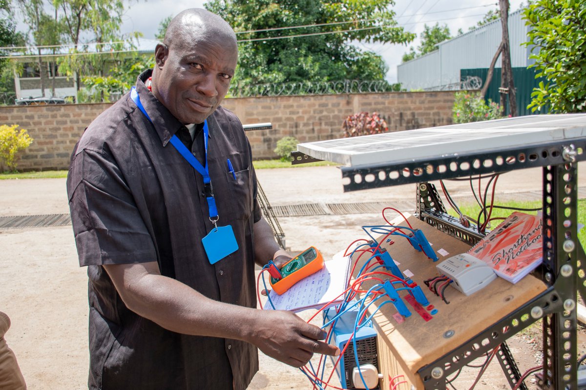 su_serc's tweet image. From getting the basics down in T1 to getting hands-on in T2, our trainers dove into solar PV, systems, and everything in between. Add in practicals + personal support = serious growth. 🔋🛠️ @StrathU @SBSKenya 

#PersonalizedAttention #SkillsThatMatter #FutureReady