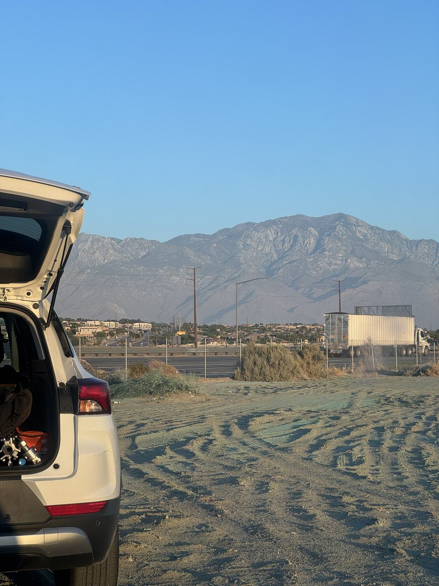 A lovely view from my “office of the day” 🗻⛰️☀️☀️ have a great Memorial Day weekend!