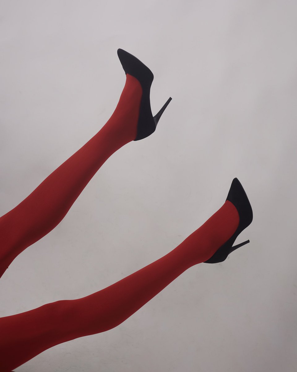 theactuallaurel's tweet image. SISI NENE (2025)

styled and directed by ✨ME✨