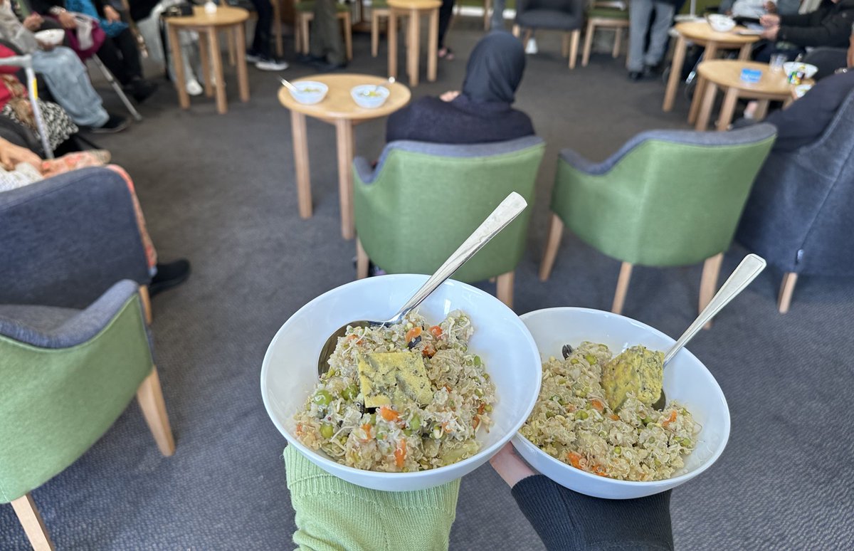 GongLin_edu's tweet image. Yesterday, we visited Touchstone BME Dementia Café connecting with the South Asian community — joining in their daily life moments filled with gentle exercise, nourishing drinks, shared food and heartfelt hugs.
#DEMCOMM
#DEMFEST
@NIHR_ARC_YH
@AUASResearch
#AlzheimersResearch