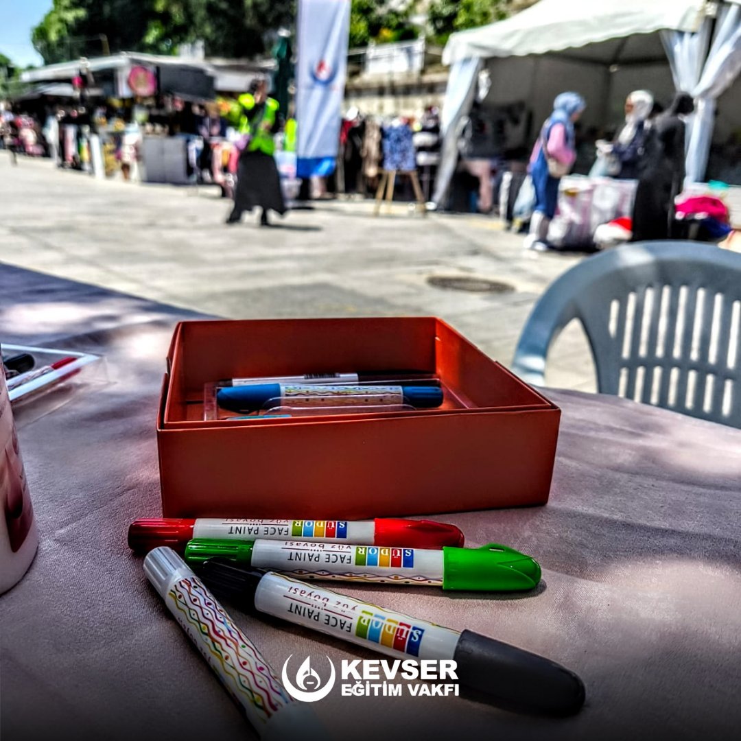 Kevser Eğitim Vakfı olarak gönül birliğiyle hazırladığımız kermesimize hepinizi bekliyoruz!

📍 Yer: Eyüpsultan Teleferik yanı - İstanbul
📅 Tarih: Cuma, Cumartesi ve Pazar
⏰ Saat: 10:00 – 19:00

#Kermes