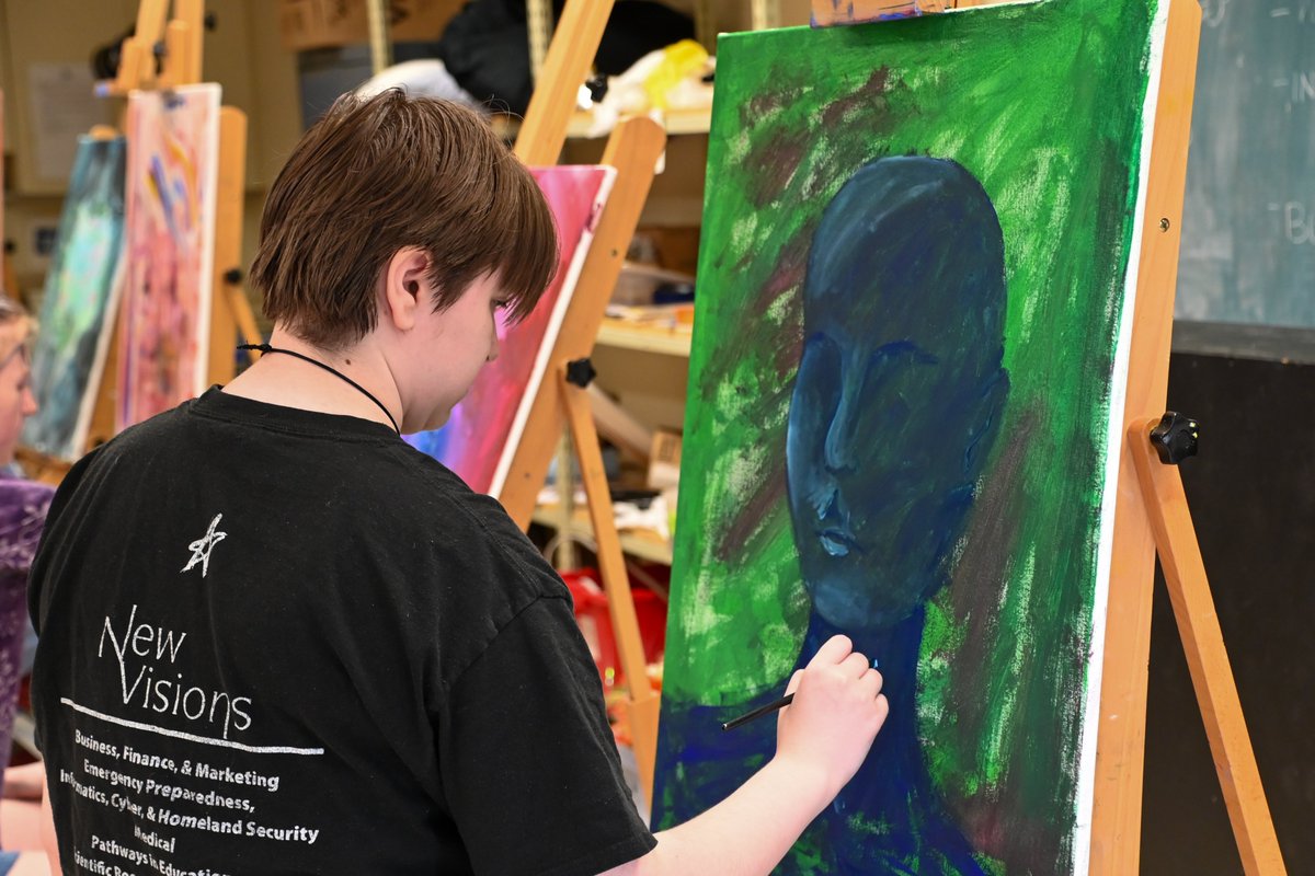 Last week, #QuestarIII #BOCES #NewVisions: Visual and Performing Arts students participated in a painting workshop with local artist Tom Hope. We love watching the progression of their paintings as they express their creativity on canvas!