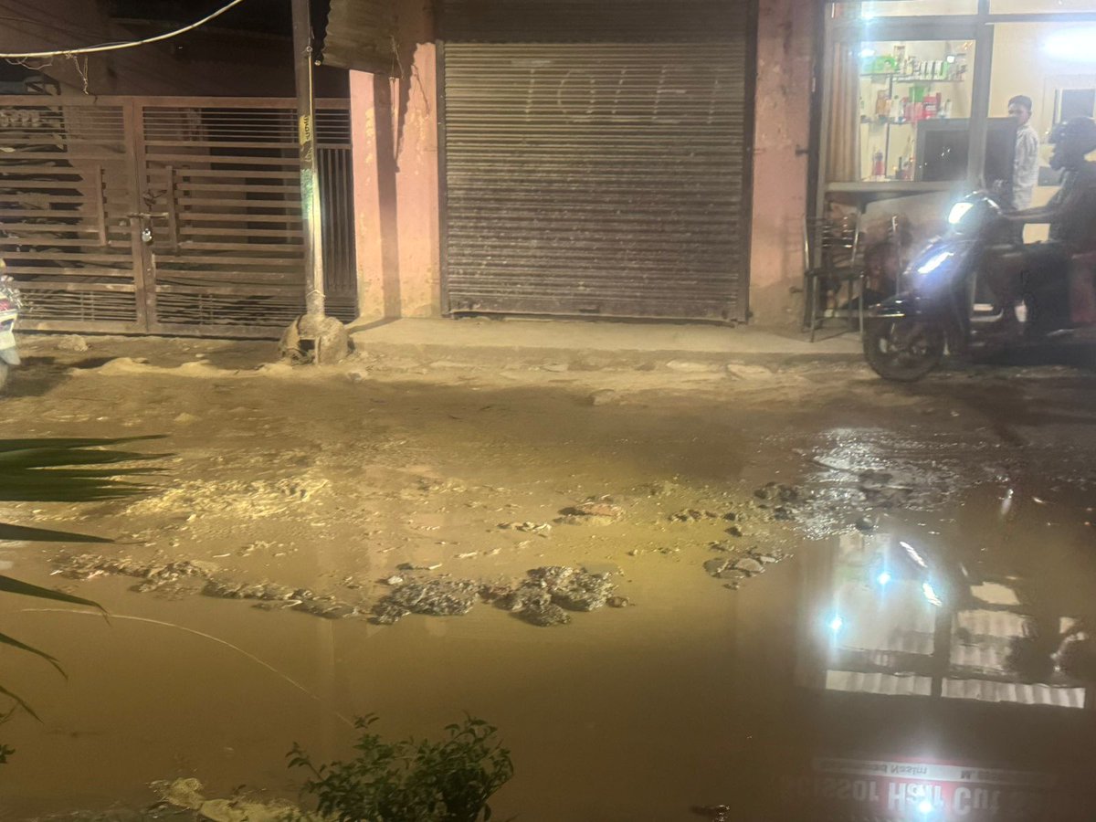 SheffySheffy41's tweet photo. One spell of rain and sector 116, Mohali comes to a standstill. Roads flooded, systems collapsed — what a shame for the government.  
Still no preparation, no accountability.  
How long will we keep suffering for their negligence? #PunjabRains #GovernanceFailure
@PunjabGovtpk https://t.co/kZUs0xPSds