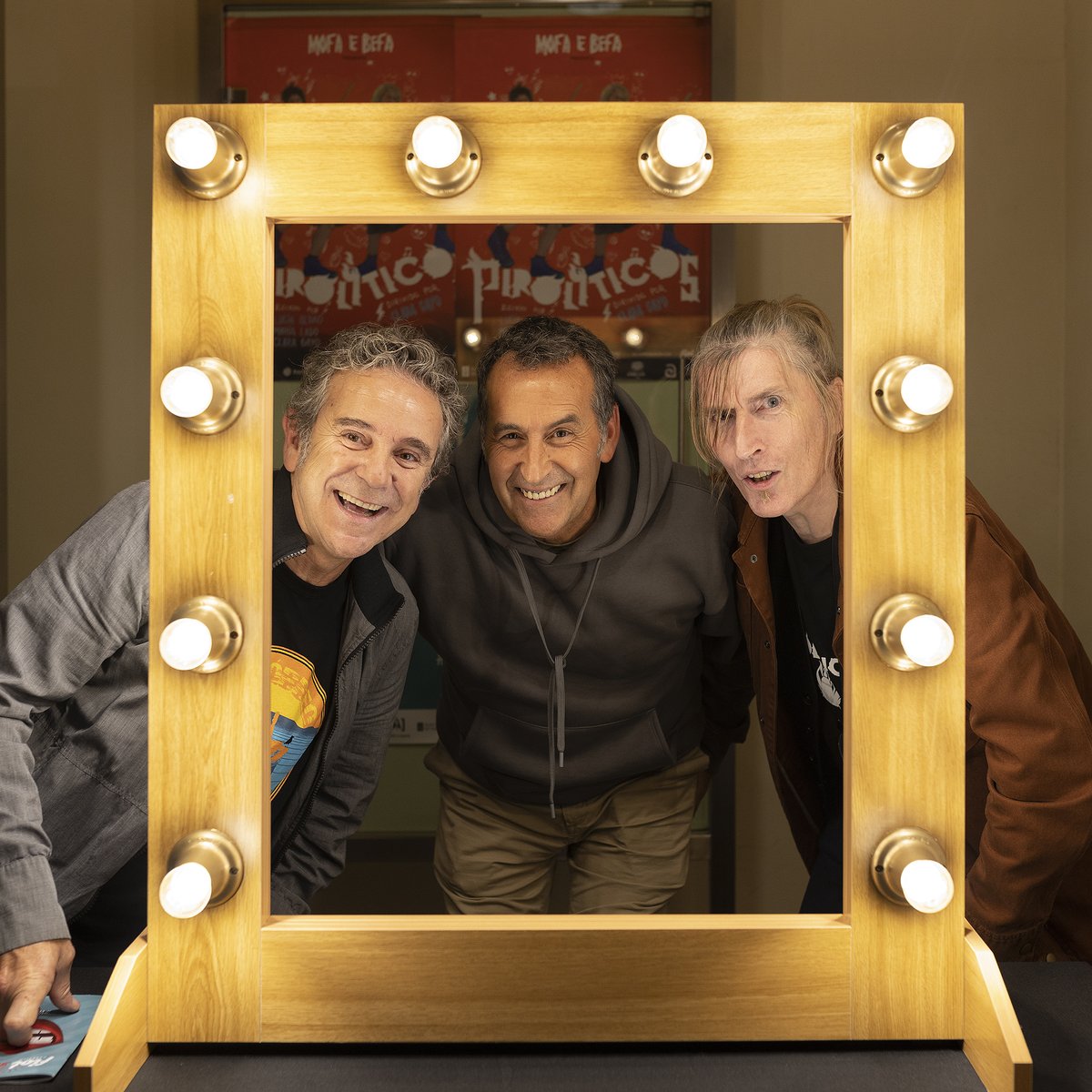 Desde o FIOT lamentamos o falecemento de Piti Sanz, músico, compositor, actor e figura fundamental na escena galega.

En 2022 acompañounos na estrea da obra ‘Pirolíticos’, da que era autor da banda sonora.

O noso pésame a familiares e amigos.
Que a terra che sexa leve, Piti. 🖤