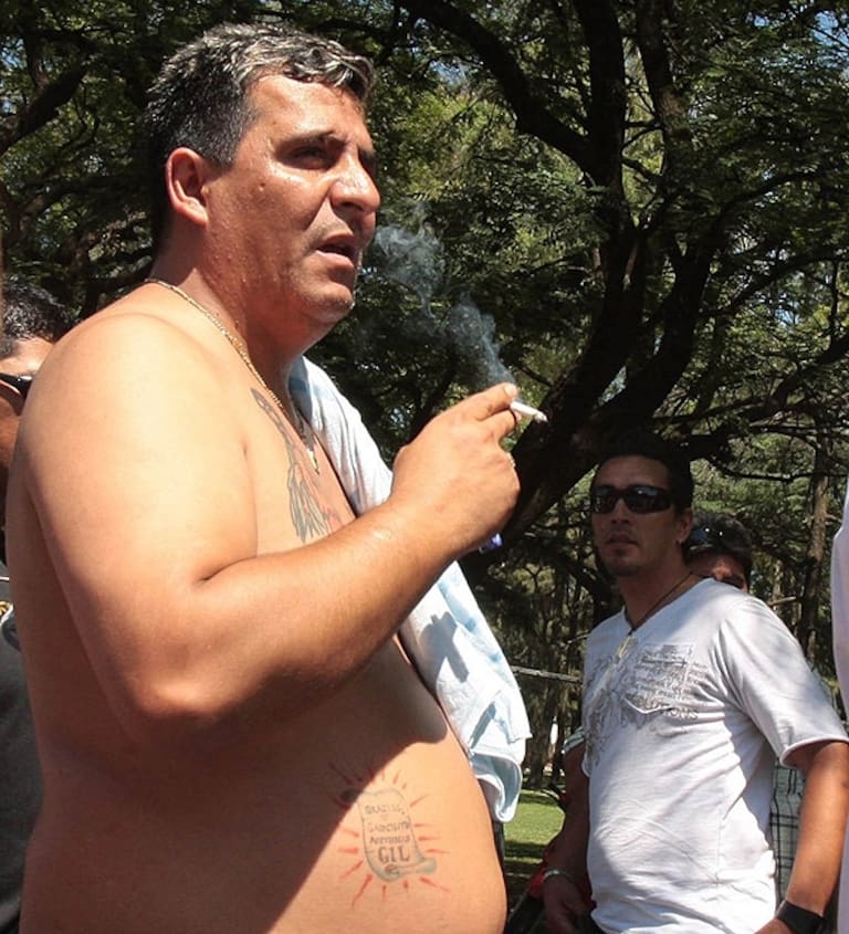 1° CENTRAL (@1rocentral) on Twitter photo Revivan al pimpi camino, a ver si les puede ASOCIAR GRATIS un par de bosteros y gallinas más.
<a href="/Newells/">Newell’s Old Boys</a> <a href="/FiestaDeNewells/">La Fiesta de Newells 🔴⚫️</a> <a href="/GloriosoNobWeb/">GloriosoNOB.com</a> <a href="/LeprosoAr/">leproso.com.ar</a> <a href="/infoleprosa/">Info Leprosa</a> Revivan al pimpi camino, a ver si les puede ASOCIAR GRATIS un par de bosteros y gallinas más.
<a href="/Newells/">Newell’s Old Boys</a> <a href="/FiestaDeNewells/">La Fiesta de Newells 🔴⚫️</a> <a href="/GloriosoNobWeb/">GloriosoNOB.com</a> <a href="/LeprosoAr/">leproso.com.ar</a> <a href="/infoleprosa/">Info Leprosa</a>