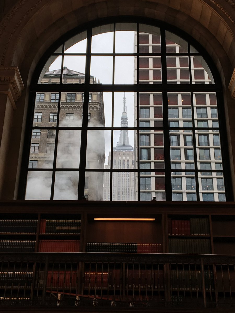 Hoy cumple 114 años la hermosa Biblioteca Pública de NY 📚
Un imperdible de la ciudad para visitar, no se pierdan su gift shop, uno de los mejores!!
👉🏼 bit.ly/nyagainNYPL