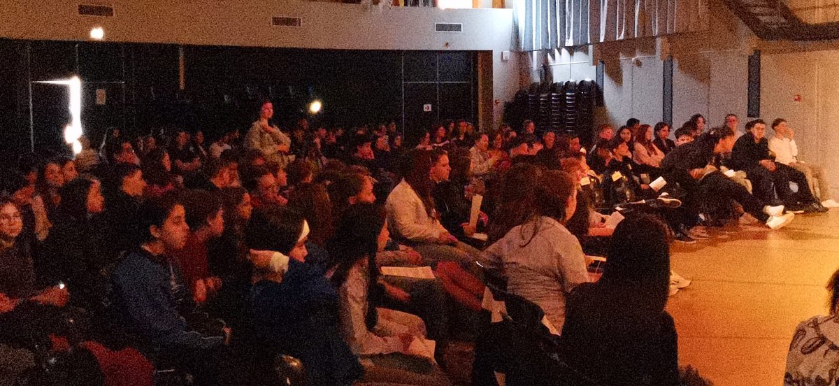 L’écrivain français Mabrouck Rachedi est le prestigieux invité aujourd’hui des cafés littéraires du collège Xavier Bichat. La ville de NANTUA est honorée d’une telle  présence.