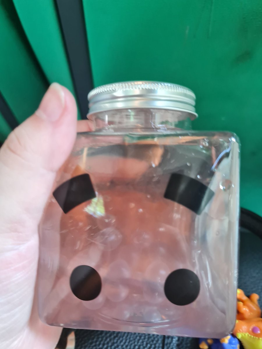 Merci à <a href="/AstorNemura/">Astor Nemura - Vtuber FR</a> de cet magnifique après-midi en sa compagnie. 
Ce bubble tea est incroyablement délicieux 😋