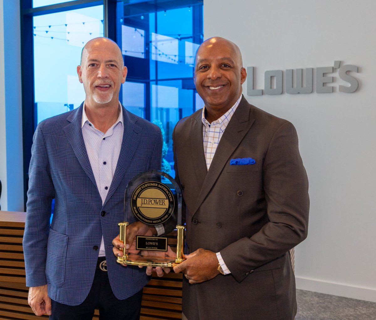 Lowes's tweet image. Lowe’s received the J.D. Power Award for ranking #1 in Customer Satisfaction among Home Improvement Retailers. Congratulations to Joe McFarland, Division President’s, Regional VPs and Store Operations Team on this recognition.
For J.D. Power 2025 award information, visit…