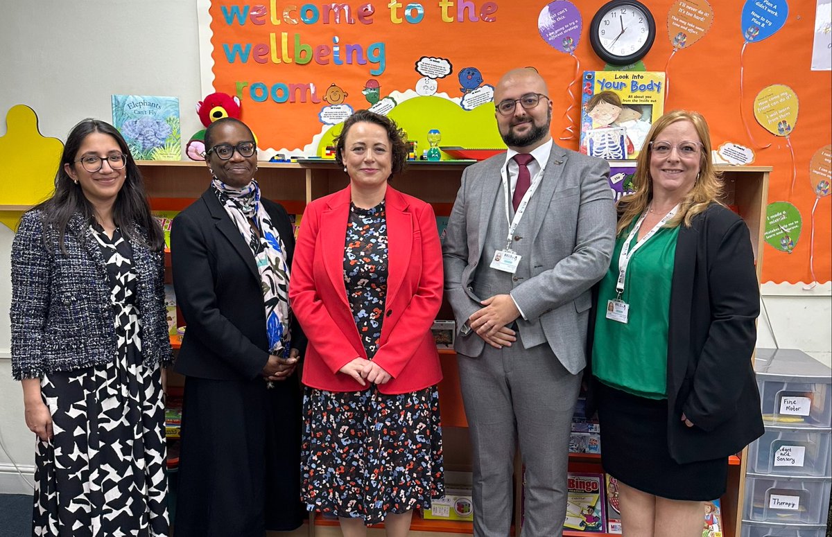 Minister for School Standards, Catherine McKinnell, visited Hasmonean school in Hendon this week to celebrate early language support success.
barnet.gov.uk/news/minister-…