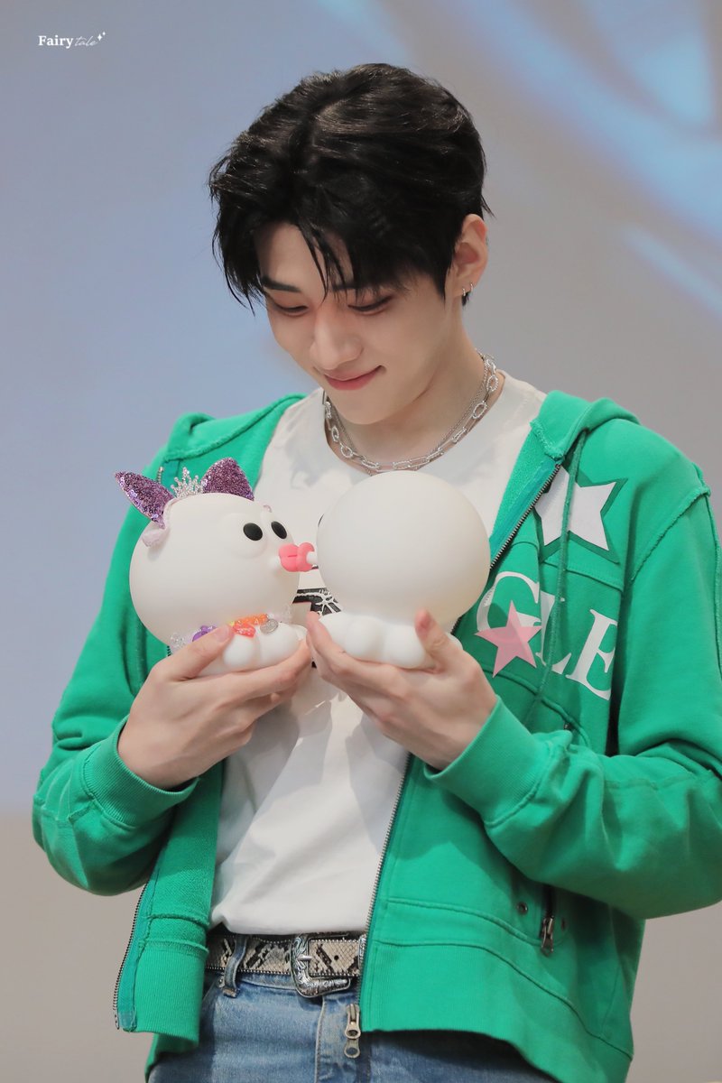 fairytale_jc's tweet photo. 250523
Ktown4u 팬싸

🐙🐙

#재찬 #JAECHAN
#DKZ #디케이지 https://t.co/k4SKk5N1NI