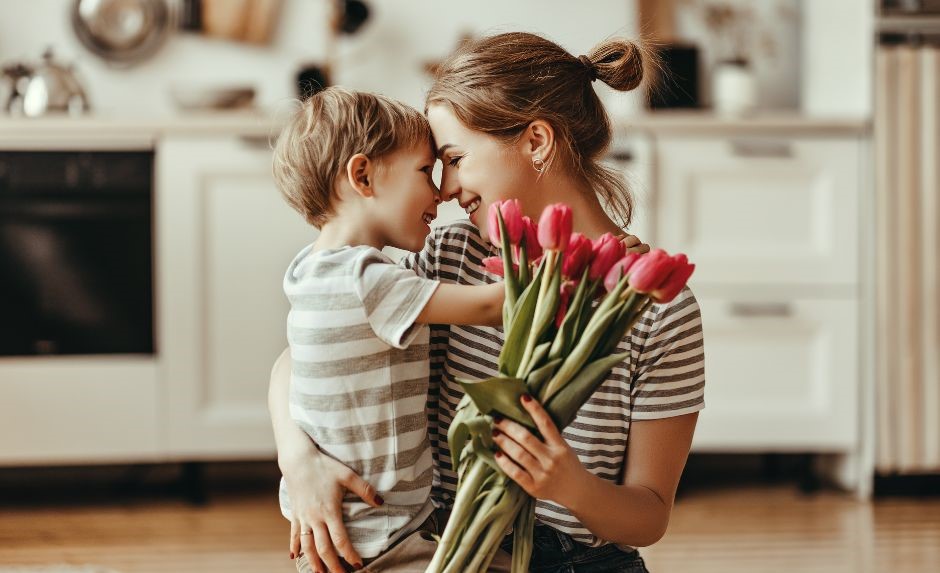 Whether it's a lunchbox treat or playing games together, it's the 'little things' that make a child feel valued. 👦🏼❤ 

Could you provide them for a child in East Ayrshire?

Find out more at is.gd/6c70cs 👨🏻‍💻

#FosterCareFortnight2025