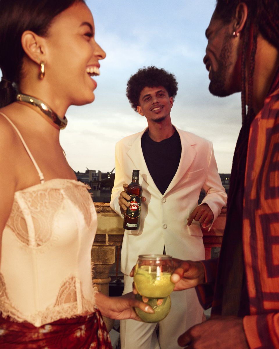 The best conversations don’t need music. They deserve good rum. 🥃​
​
#HavanaClub #Cocktails