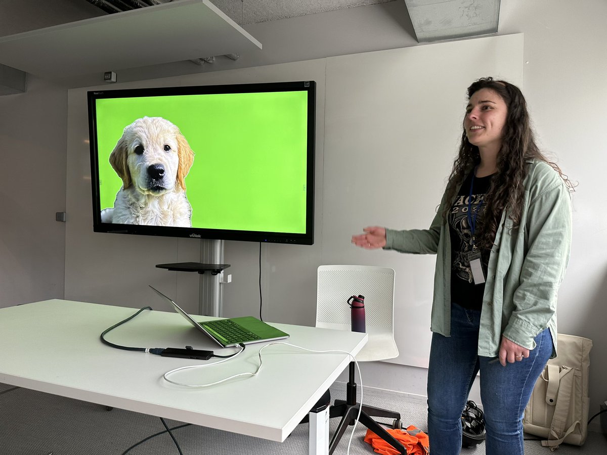 Merci à <a href="/Claire_Rimel/">Claire Sivadier</a> pour la présentation de son talk sur les App Intents (et sur son chien) hier à la Nuit des Meetups !