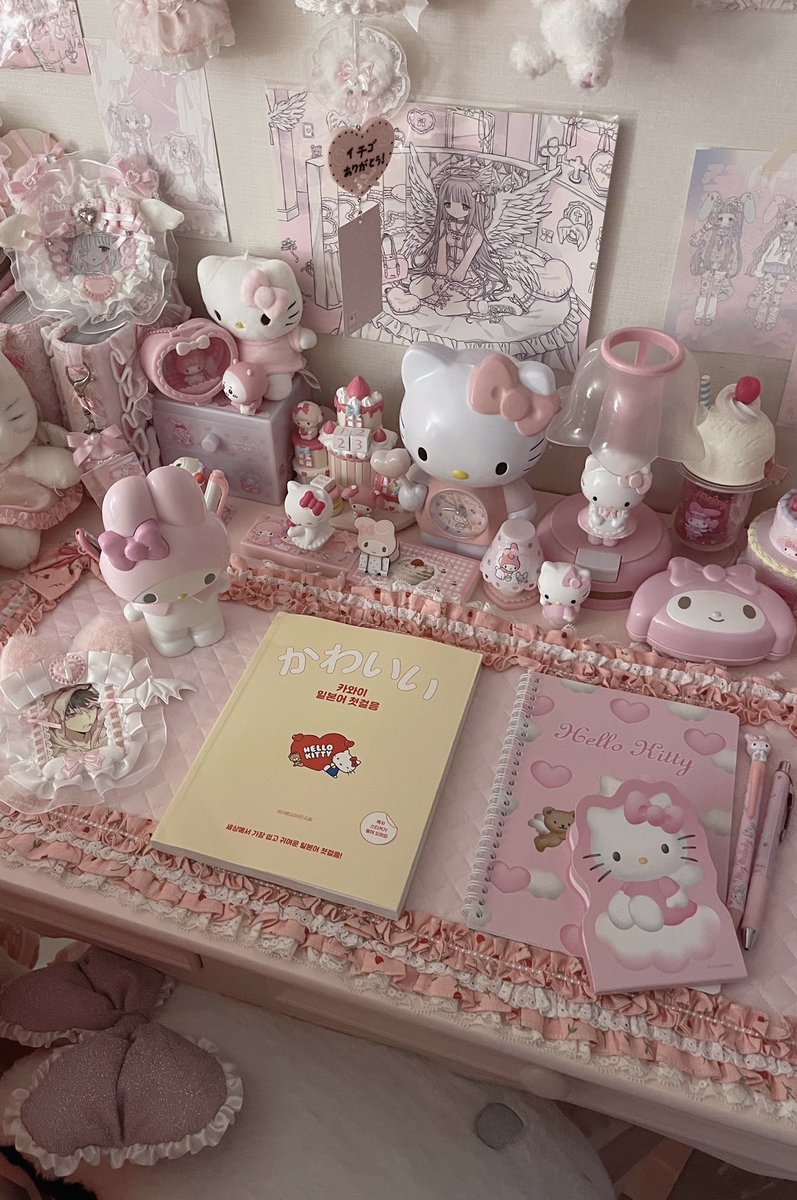 rinilove118's tweet image. #gift
이번에 헬로키티와 콜라보 하여 새롭게 출시된
카와이 일본어 첫걸음🎀
귀여운 키티가 곳곳에 숨어있어서 쉽고 재밌게
공부할 수 있었던..💕
산리오 덕후들한테 귀여운 일본어 책 추천합니다💗