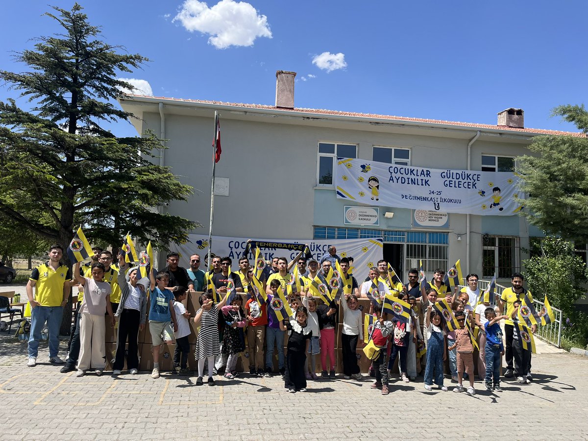 UFBItu's tweet photo. #ÜnifebCares projeleri kapsamında 1907 ÜNİFEB İstanbul Teknik Üniversitesi örgütlenmesi olarak "Çocuklar Güldükçe Aydınlık Gelecek" projemizin 9’uncusunu Kırşehir ilinde gerçekleştirdik. https://t.co/xjKvizU0i9