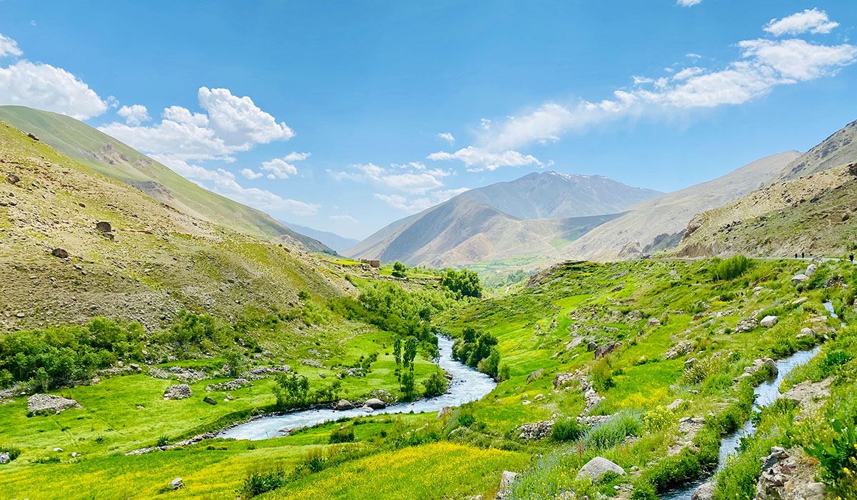 Bullet Points (@bulletpointsvg) on Twitter photo The second Gone Shootin' ep we're putting up this week is Astrid, Yussef, <a href="/esmithwriter/">Ed Smith</a>, and <a href="/reidmccarter/">Reid McCarter</a> talking about the state of games media, but also embarking on the project of discussing every country on Earth in alphabetical order. Link below. The second Gone Shootin' ep we're putting up this week is Astrid, Yussef, <a href="/esmithwriter/">Ed Smith</a>, and <a href="/reidmccarter/">Reid McCarter</a> talking about the state of games media, but also embarking on the project of discussing every country on Earth in alphabetical order. Link below.