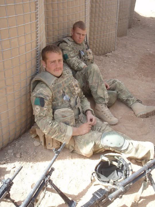 Tysemon101's tweet photo. We lost another legend yesterday. 
Pat Burns was in my multiple on 2nd Jan 2011 when he initiated an IED and lost his right leg below the knee. On leaving the army he married, had two beautiful children and worked at a school for kids with social issues. 
His wounds never healed properly and he was constantly fighting infection. On Weds he collapsed and died from suspected sepsis. A beautiful big man with the heart of a lion, awesome paratrooper, and much loved son, father, brother and friend. 
Today the world is a much darker place… I will see you again in the FRV brother. 
RIP Pat Burns, mighty C of Gungey 3. 🙏💔🇬🇧🟩🆙 @supportourparas 
@TheParachuteReg