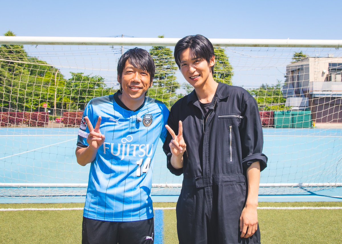 kengo19801031's tweet image. 小さい頃、シーズンチケットを購入して等々力に足を運び応援してくださっていた目黒蓮さん。
ノリさんのおかげでようやく目黒さんにお会いできて嬉しかったですし、当時の話やFK対決もできて楽しかったです‼︎
ありがとうございました😊
#それスノ
#SnowMan さん
#目黒蓮 さん