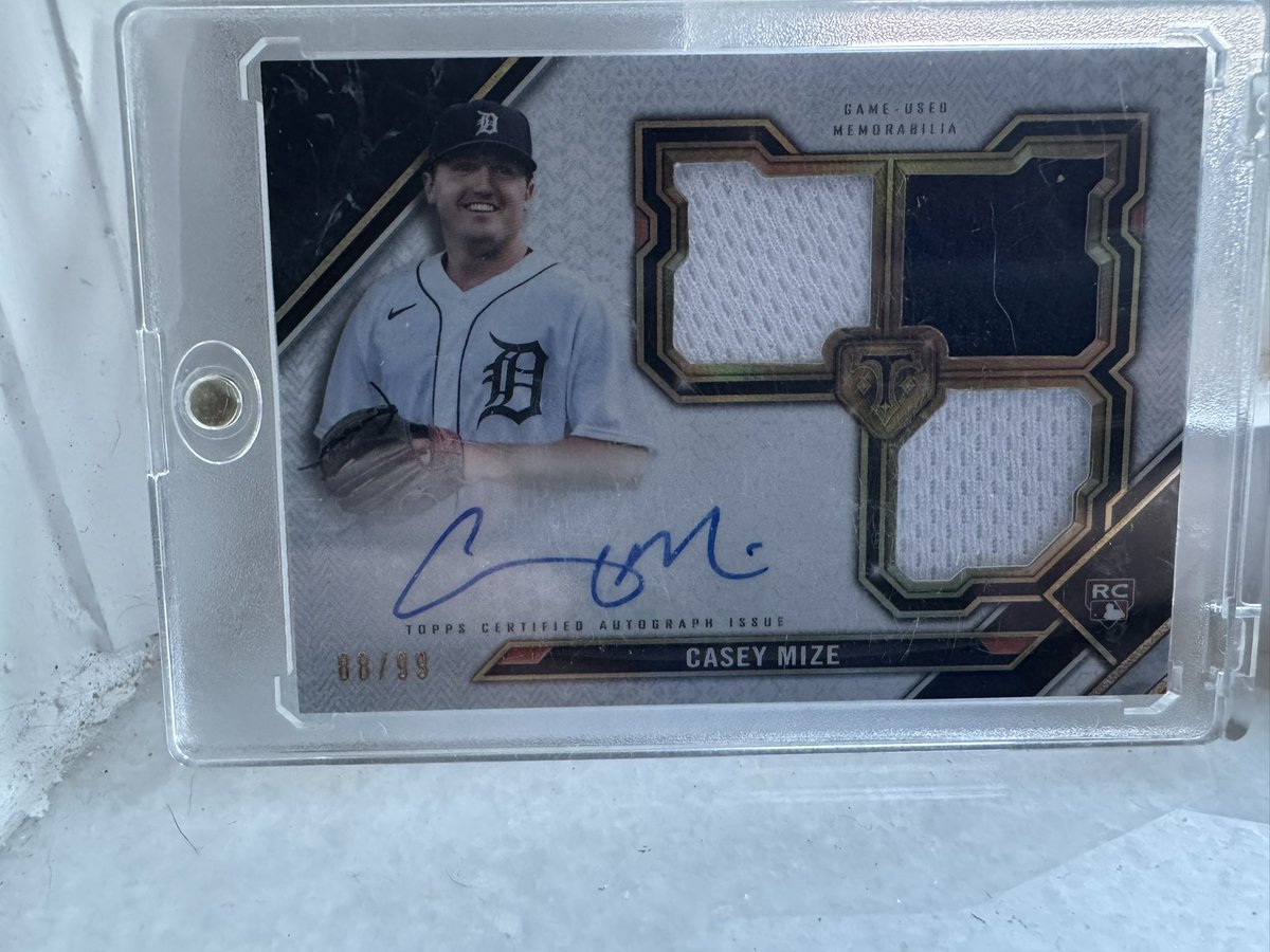 PlayIW's tweet image. What a true blessing waking up a finding out I’ve won this card from @DETAuthentics! Thank you soo much for choosing me it has been given to a great home. Good bless and Go Tigers!!