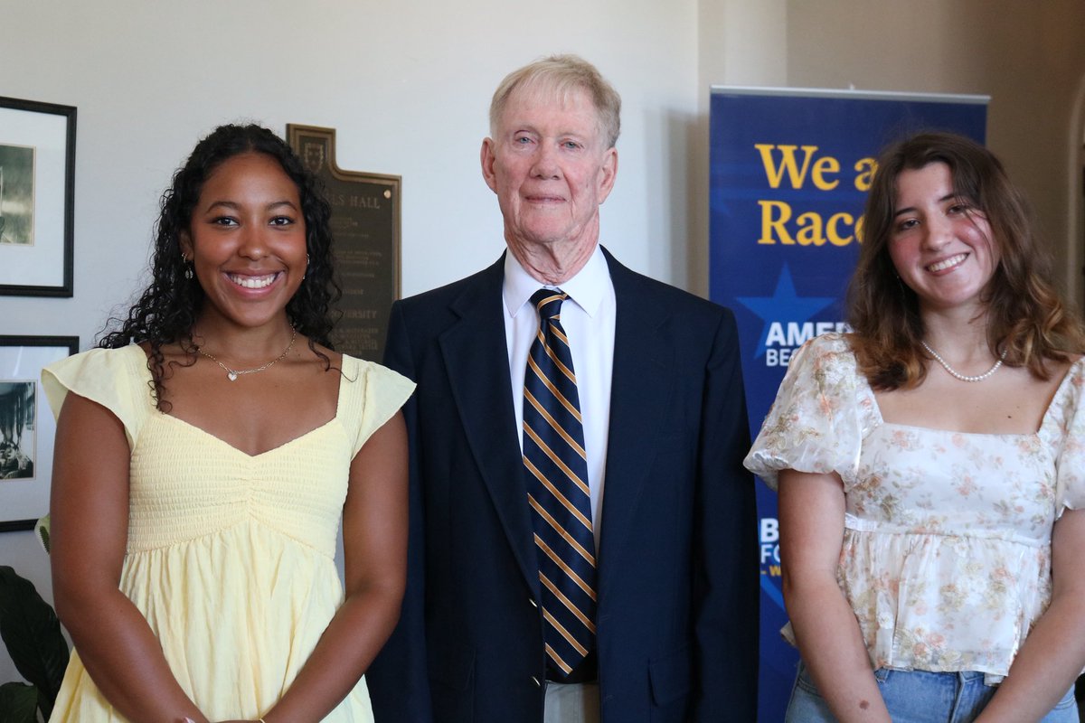An honor to recognize incoming freshmen Bella Karns and Malaika Gachoka, recipients of the MSU <a href="/raceralumni/">Murray State Alumni</a> Coach Mark Brady Future Teachers Scholarship. We greatly appreciate Coach Brady and all that he does for <a href="/murraystateuniv/">Murray State University</a>. #WeAreRacers