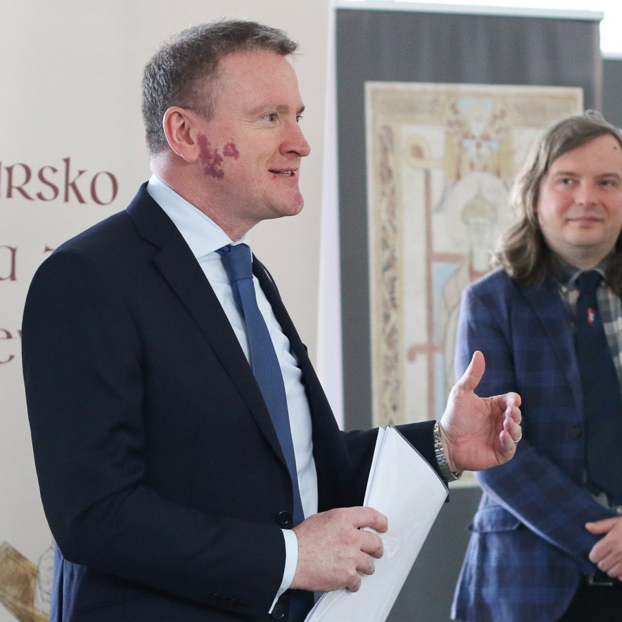 Irish Embassy Prague (@irlembprague) on Twitter photo This month, Ambassador Gibbons had the opportunity to travel to Liberec for the launch of the Irish corner <a href="/TULiberec/">Technická univerzita v Liberci</a>, with a wonderful reading by 🇮🇪 author Jan Carson 📚 This month, Ambassador Gibbons had the opportunity to travel to Liberec for the launch of the Irish corner <a href="/TULiberec/">Technická univerzita v Liberci</a>, with a wonderful reading by 🇮🇪 author Jan Carson 📚