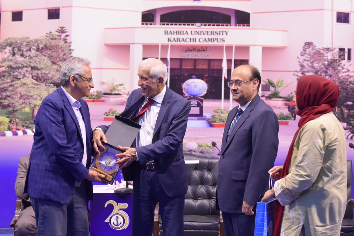 Asad_Ashah's tweet image. Honoured to speak at Bahria Univ’s Pre-Budget Seminar Fy26: “Shaping a Prosperous Future.”

Discussed why budgets must reflect a bold, long-term vision for equity &amp;amp; reform—not just IMF compliance. Time to prioritize people over prescriptions.

#Budget2025 #EconomicReform