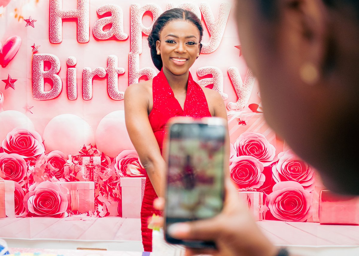 IsaacAvotri's tweet image. POV❤️📸

#POVPhotography #CreativeAngles