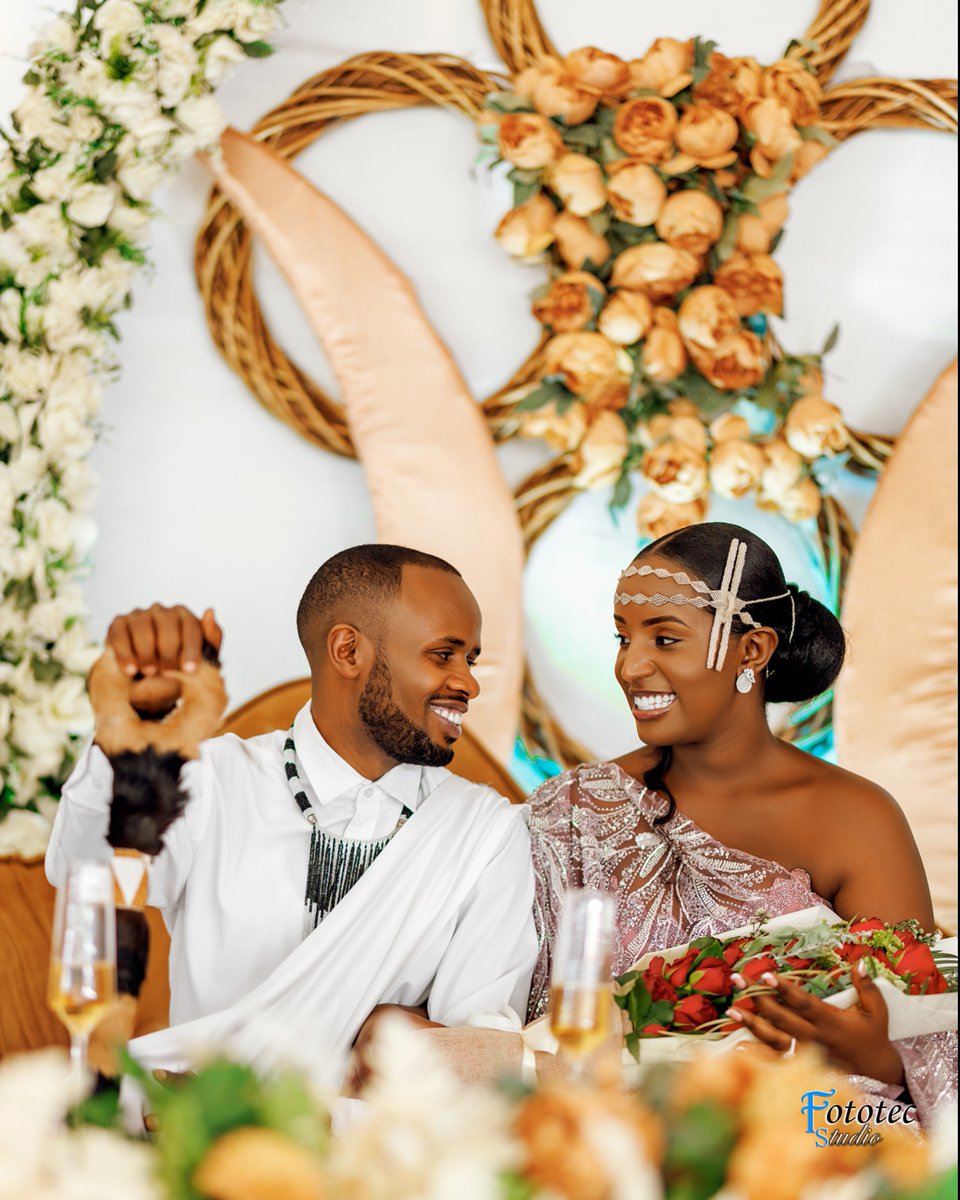 fototecstudio's tweet photo. Capturing your forever moments—Fototec is with you on your wedding day. https://t.co/dCgiJPZ5UC