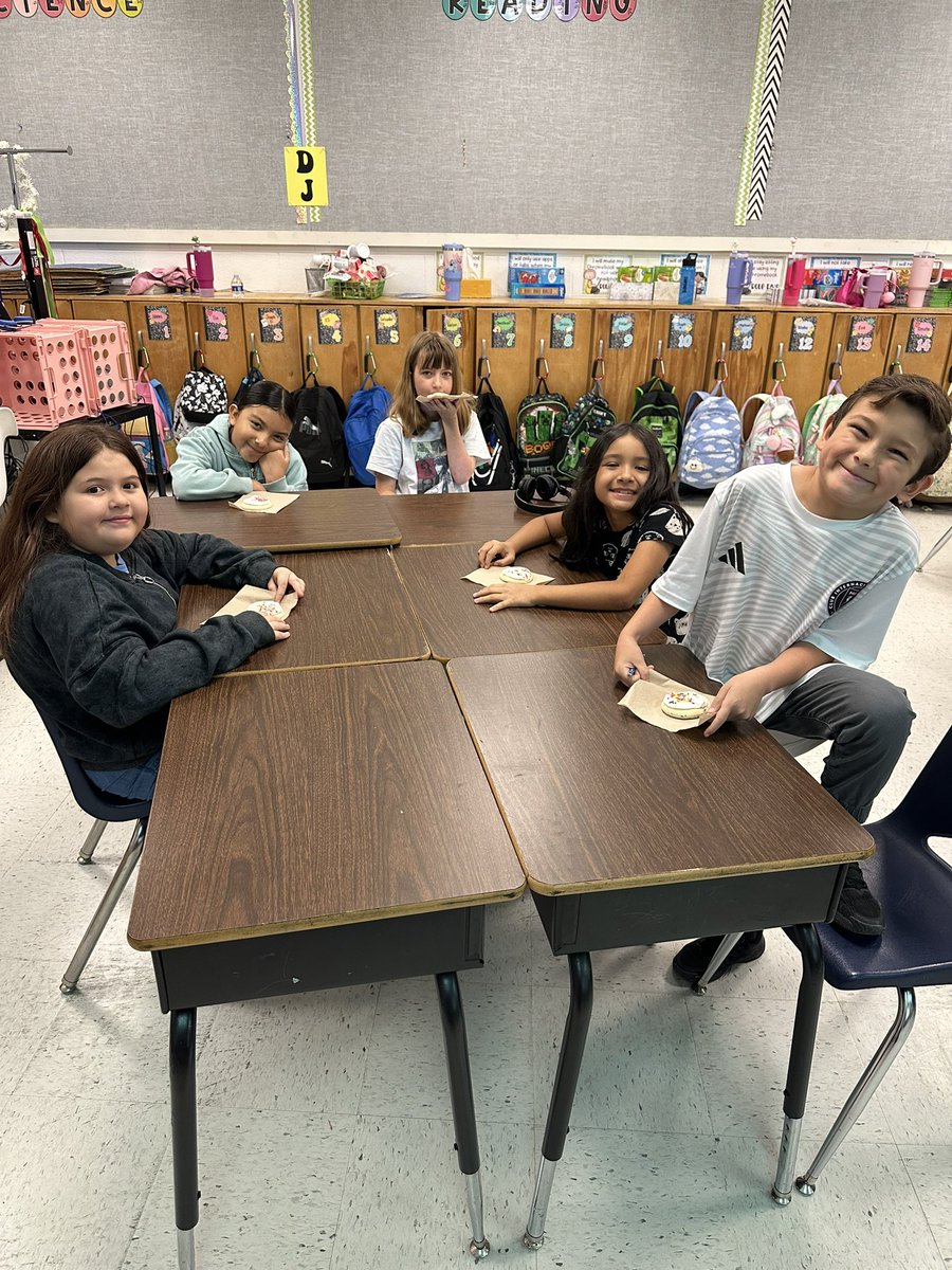 Charlotte Hollinger, M. Ed. 🪩✌🏻🖤 (@mrschollinger) on Twitter photo ❤️Thank you <a href="/MPena1029/">MelissaPena, MBA</a> for the cookies 🍪 for reaching our goal of 100, 100s on <a href="/iReady/">i-Ready</a> Math! 🎉 <a href="/Rockets120/">Rayburn Elementary</a> <a href="/McAllenISD/">McAllen ISD</a> ❤️Thank you <a href="/MPena1029/">MelissaPena, MBA</a> for the cookies 🍪 for reaching our goal of 100, 100s on <a href="/iReady/">i-Ready</a> Math! 🎉 <a href="/Rockets120/">Rayburn Elementary</a> <a href="/McAllenISD/">McAllen ISD</a>