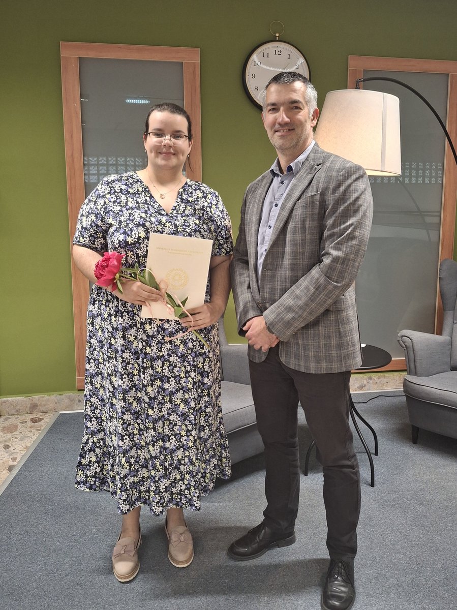 Cordial congratulations to our PhD student Zuzana Mravíková for receiving Dean´s award for the best publication of PhD students for her work published in ChemSusChem 2025, 18, e202402599 (lnkd.in/eWDu5ppB)
