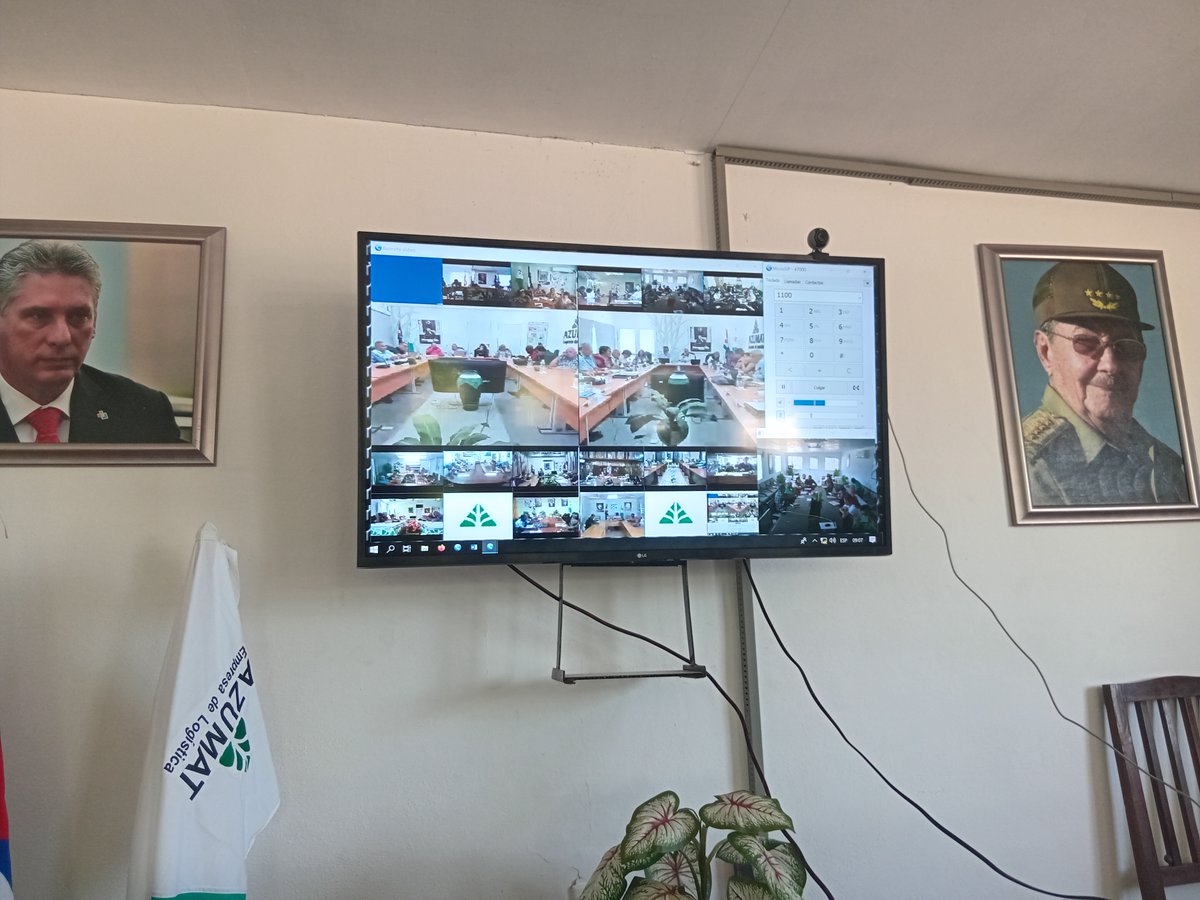 AzumatSucuMY000's tweet photo. Nuestra  Empresa en Consejo de Dirección Ampliado por videoconferencia.  Debatiendo los logros, debilidades y nuevas ideas para el futuro. #AzumatVaPorMas #Azucareros https://t.co/b2txPkOuEs