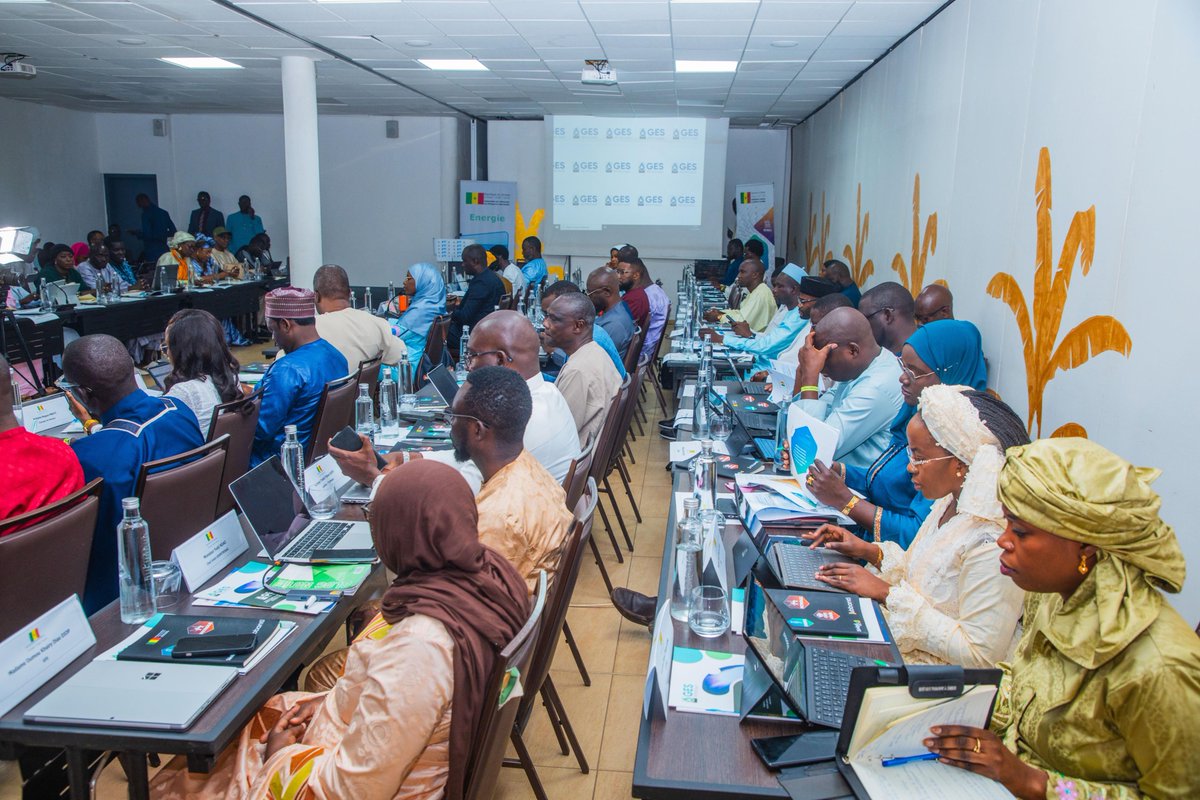 Ministère de l'Energie du Pétrole et des Mines (@mepmsenegal) on Twitter photo Ce vendredi 23 mai 2025, le Ministre de l’Énergie, du Pétrole et des Mines, M. <a href="/BirameSouleye/">Birame Souleye DIOP</a>, a procédé à l’ouverture officielle de l’Atelier de partage sur la Transparence et la Gouvernance des Ressources Extractives, avec les députés membres de la Commission Énergie et Ce vendredi 23 mai 2025, le Ministre de l’Énergie, du Pétrole et des Mines, M. <a href="/BirameSouleye/">Birame Souleye DIOP</a>, a procédé à l’ouverture officielle de l’Atelier de partage sur la Transparence et la Gouvernance des Ressources Extractives, avec les députés membres de la Commission Énergie et
