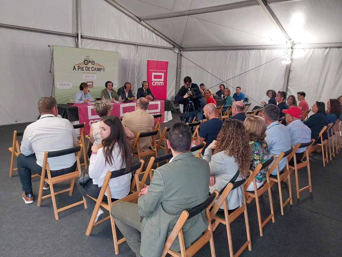 Radio Castilla-La Mancha (@radioclm_es) on Twitter photo 🌱 #APiedeCampo🚜 <a href="/APiedeCampoCMM/">A Pie de Campo🎙📻 CMM</a>
📰Esta semana desde 𝐅𝐄𝐑𝐀𝐂𝐀𝐌
▶️Te contamos todo con <a href="/jorjaramil/">Jorge Jaramillo</a> <a href="/angelsanchezcre/">Ángel Sánchez-Crespo</a> y <a href="/AuroraDPablos/">Aurora de Pablos</a>
📻 Este sábado desde las 09:00h en #RadioCLM <a href="/CMM_Play/">CMMPlay</a>
🔴Síguelo 𝐜𝐨𝐧 𝐢𝐦𝐚𝐠𝐞𝐧 en nuestro canal de YouTube: youtu.be/kyK_yjPswio 🌱 #APiedeCampo🚜 <a href="/APiedeCampoCMM/">A Pie de Campo🎙📻 CMM</a>
📰Esta semana desde 𝐅𝐄𝐑𝐀𝐂𝐀𝐌
▶️Te contamos todo con <a href="/jorjaramil/">Jorge Jaramillo</a> <a href="/angelsanchezcre/">Ángel Sánchez-Crespo</a> y <a href="/AuroraDPablos/">Aurora de Pablos</a>
📻 Este sábado desde las 09:00h en #RadioCLM <a href="/CMM_Play/">CMMPlay</a>
🔴Síguelo 𝐜𝐨𝐧 𝐢𝐦𝐚𝐠𝐞𝐧 en nuestro canal de YouTube: youtu.be/kyK_yjPswio