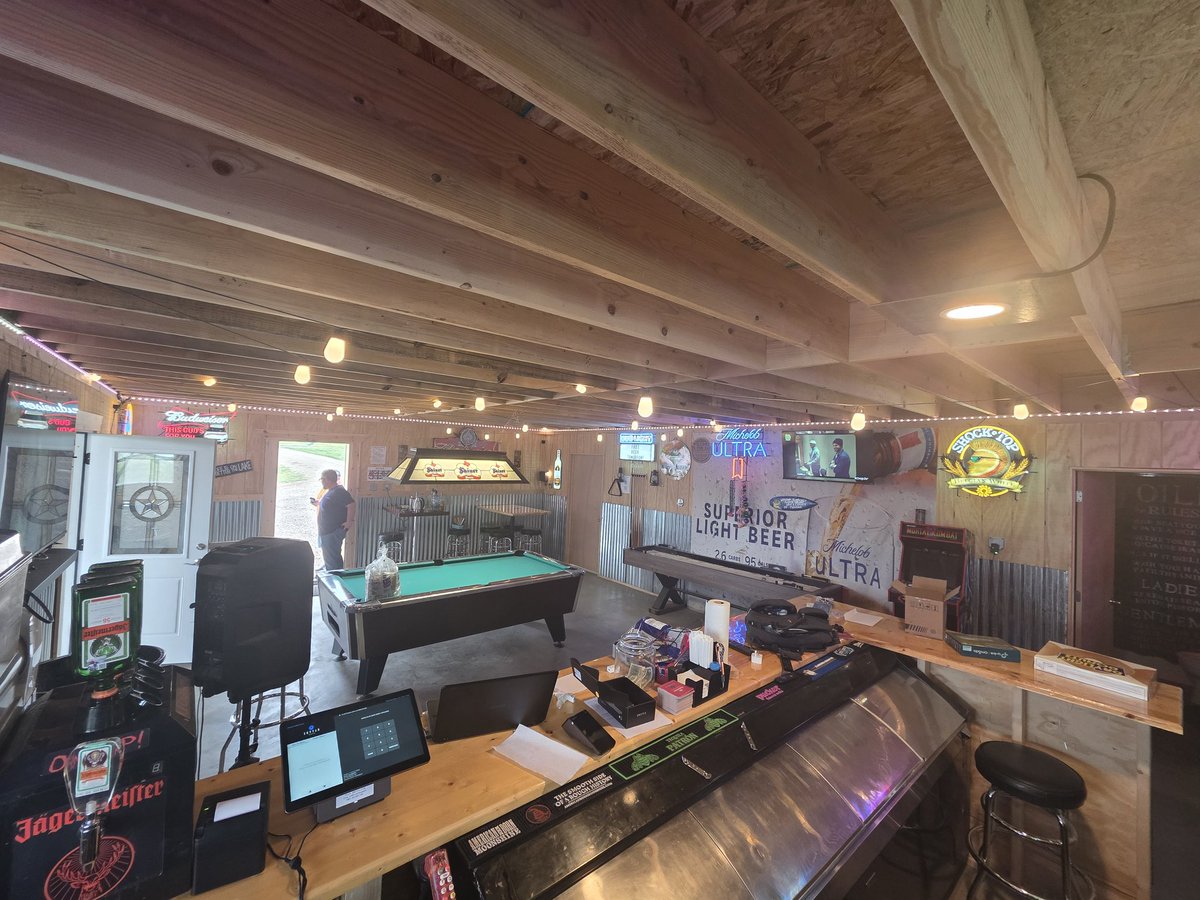 Shift4_Amarillo's tweet photo. Going out to Lake Meredith this summer? Stop by The Dive at Meredithville in Fritch, Texas. @SkyTabPOS and @Shift4 recommended! #skytab https://t.co/RwfzXcXdxD