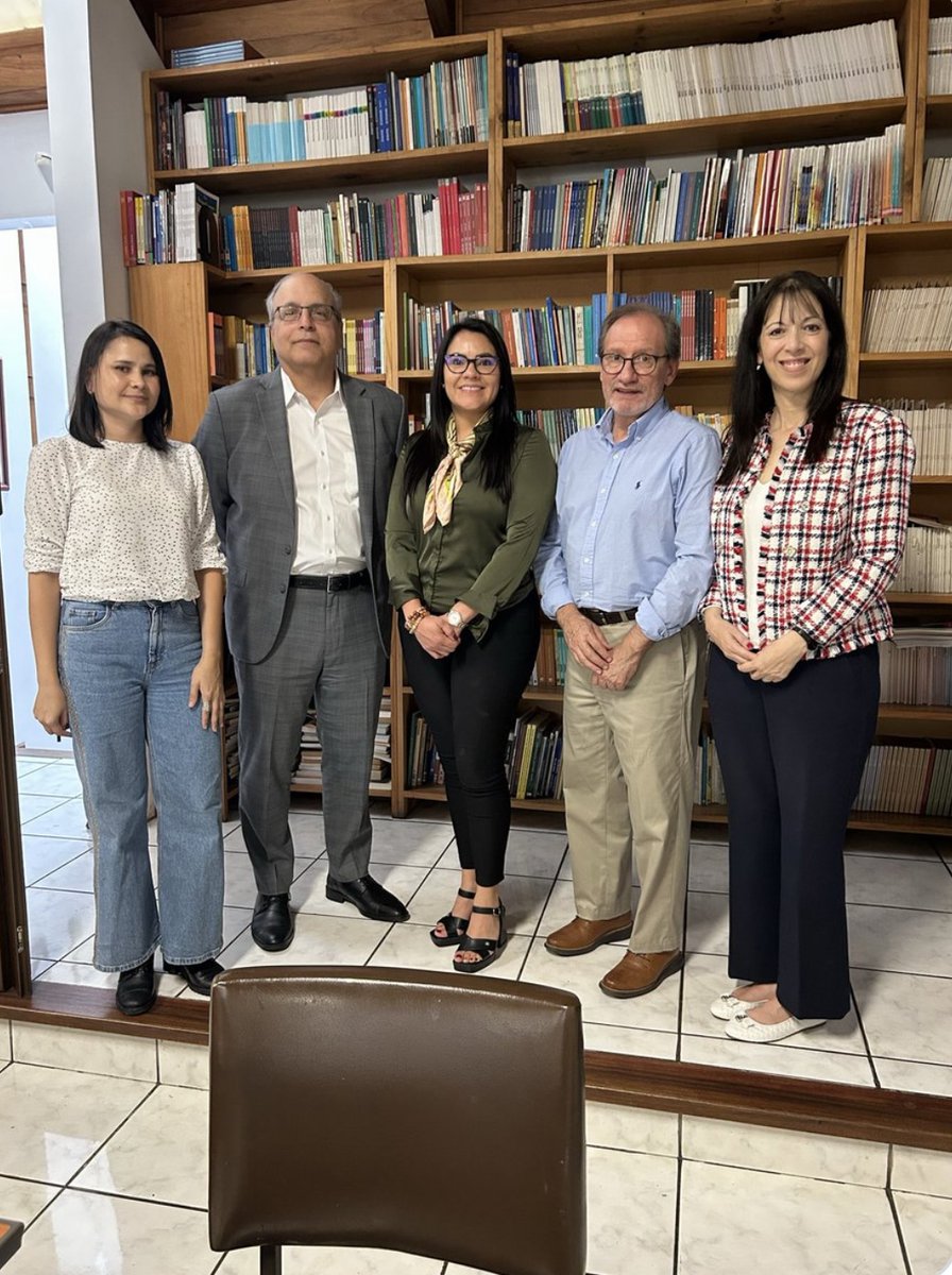 FIU LACC (@fiulacc) on Twitter photo FIULACC and @JGI were on the ground in Costa Rica. We visited <a href="/flacsocr/">FLACSO Costa Rica</a> & Dir. Karla Salazar.
JGI's AD for Basic Research <a href="/gamarrae/">Eduardo A. Gamarra</a>, Senior Research Scientist <a href="/FrankMora_FIU/">Frank Mora</a> & LACC's AD Gabriela Hoberman were researching insecurity in Central America in support of <a href="/AFOSR/">AFOSR</a>! FIULACC and @JGI were on the ground in Costa Rica. We visited <a href="/flacsocr/">FLACSO Costa Rica</a> & Dir. Karla Salazar.
JGI's AD for Basic Research <a href="/gamarrae/">Eduardo A. Gamarra</a>, Senior Research Scientist <a href="/FrankMora_FIU/">Frank Mora</a> & LACC's AD Gabriela Hoberman were researching insecurity in Central America in support of <a href="/AFOSR/">AFOSR</a>!