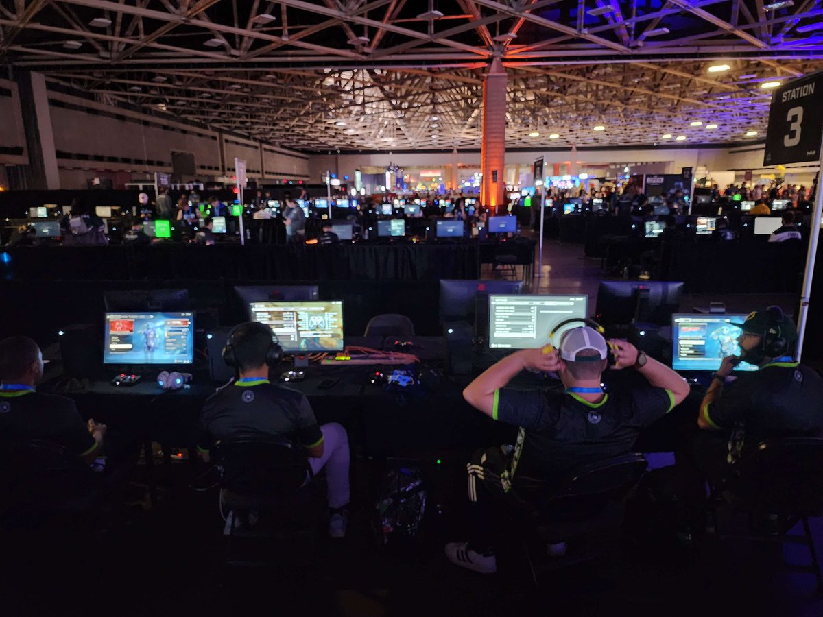 Halo Club At USF tweet media