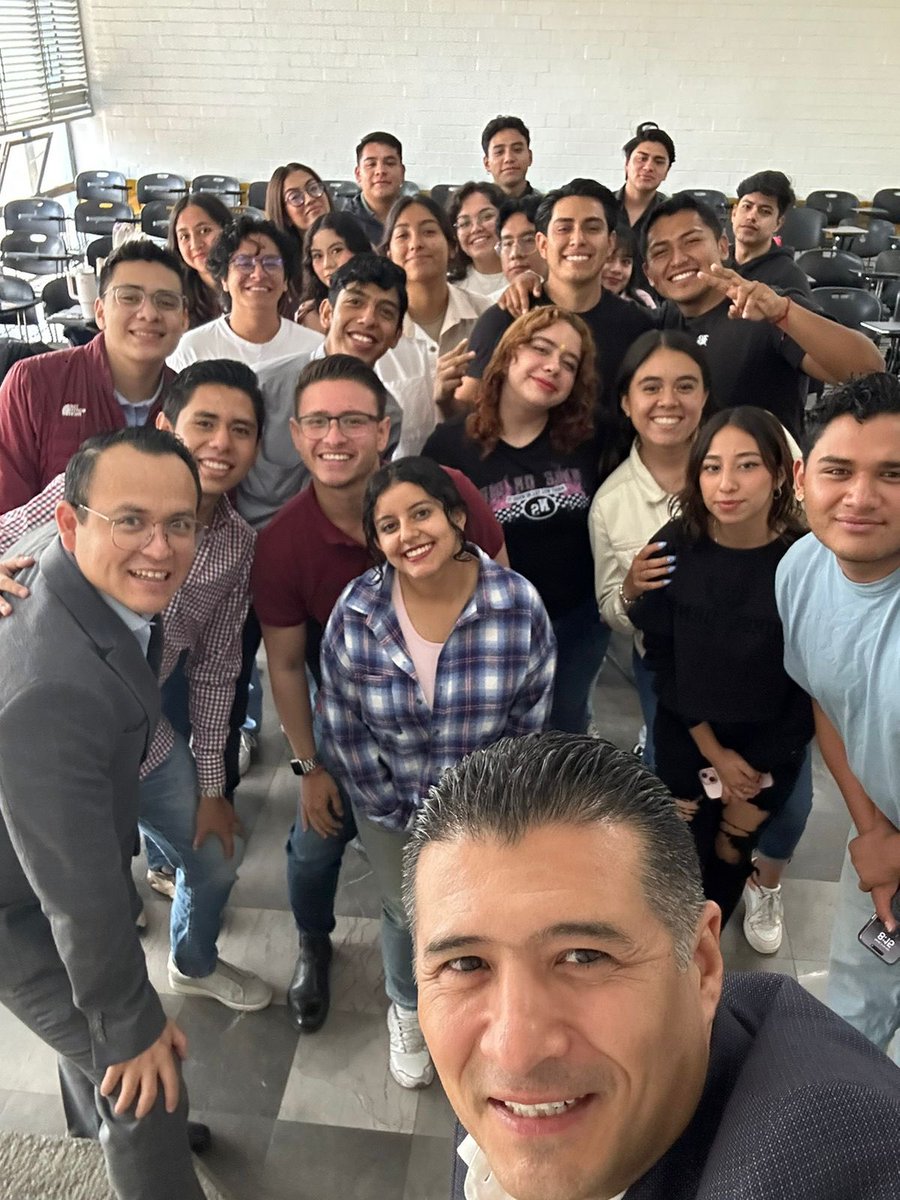 ¡Feliz Día de la y el Estudiante! 🧑‍🎓👩‍🎓

✅Hoy celebramos a quienes, con curiosidad, esfuerzo y pasión por aprender, construyen el presente y transforman el futuro. Ser estudiante no es solo asistir a clases, es atreverse a cuestionar, a imaginar nuevas posibilidades y a