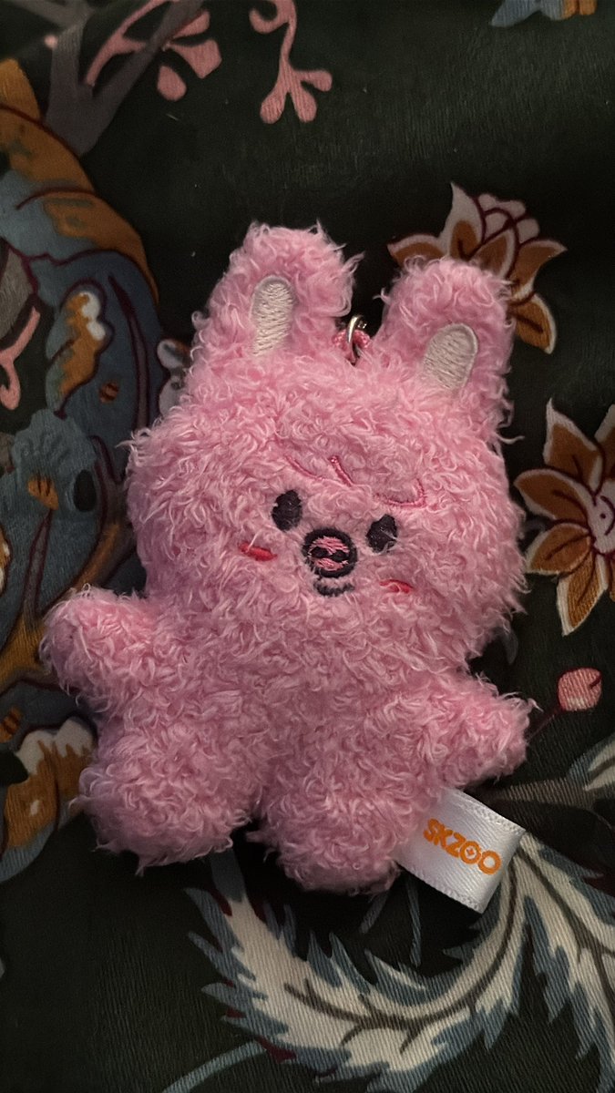 i’m gonna throw up look at him he’s a fucking idiot