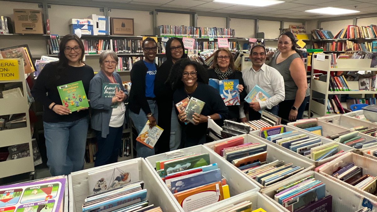 UMass Chan Diversity & Inclusion Office (@umassdiversity) on Twitter photo One hundred fourteen UMass Chan Medical School staff volunteers participated in the <a href="/UMassChan/">UMass Chan Medical School</a> Days of Service initiative this week across 12 sites. The Diversity and Inclusion Office staff shelved books for Worcester Public Library. #UMassChanCares <a href="/Worcester_PL/">Worcester Public Library</a> <a href="/UMass_Chan_OCGR/">UMass Chan – Community & Government Relations</a> One hundred fourteen UMass Chan Medical School staff volunteers participated in the <a href="/UMassChan/">UMass Chan Medical School</a> Days of Service initiative this week across 12 sites. The Diversity and Inclusion Office staff shelved books for Worcester Public Library. #UMassChanCares <a href="/Worcester_PL/">Worcester Public Library</a> <a href="/UMass_Chan_OCGR/">UMass Chan – Community & Government Relations</a>