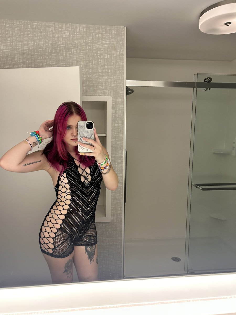 shooting in virginia, getting lil messy🥰
