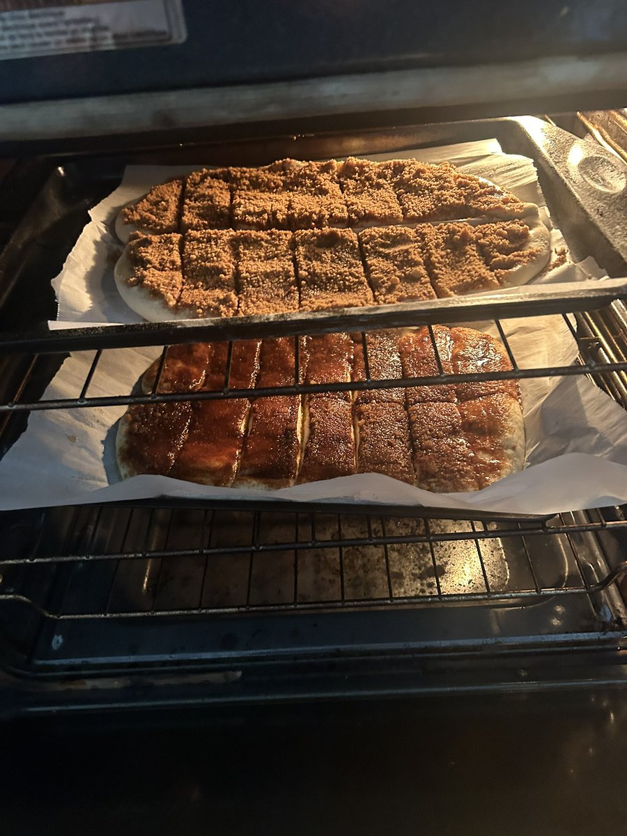 kurtarnold_kurt's tweet image. I wanted to make pretzel bites and cinnamon stick recipies I found online using sourdough discard . I started both. Then used the wrong dough now ending up with two different cinnamon sticks. #sourdoughdiscard #firstworldproblems