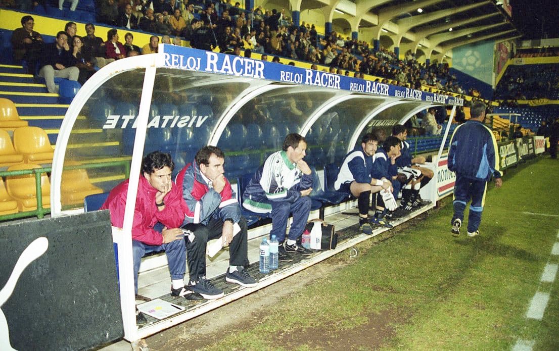 Año 1999 - Segunda A España - Las Palmas vs Badajoz con el Míster Juan Manuel Generelo