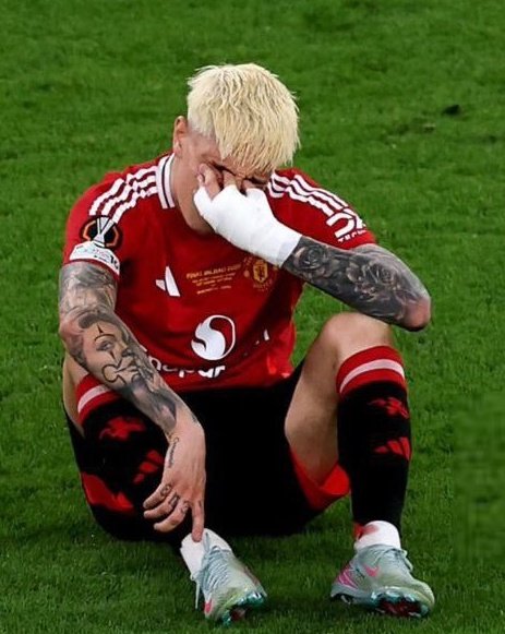 🚨 - NEW!

There's  CONCRETE chance for Alejandro Garnacho to LEAVE Manchester United this summer.

Garnacho is not so happy with his situation at the club.

The expectation is for Garnacho to LEAVE United, and there's a STRONG chance he leaves. [<a href="/FabrizioRomano/">Fabrizio Romano</a>, YT]