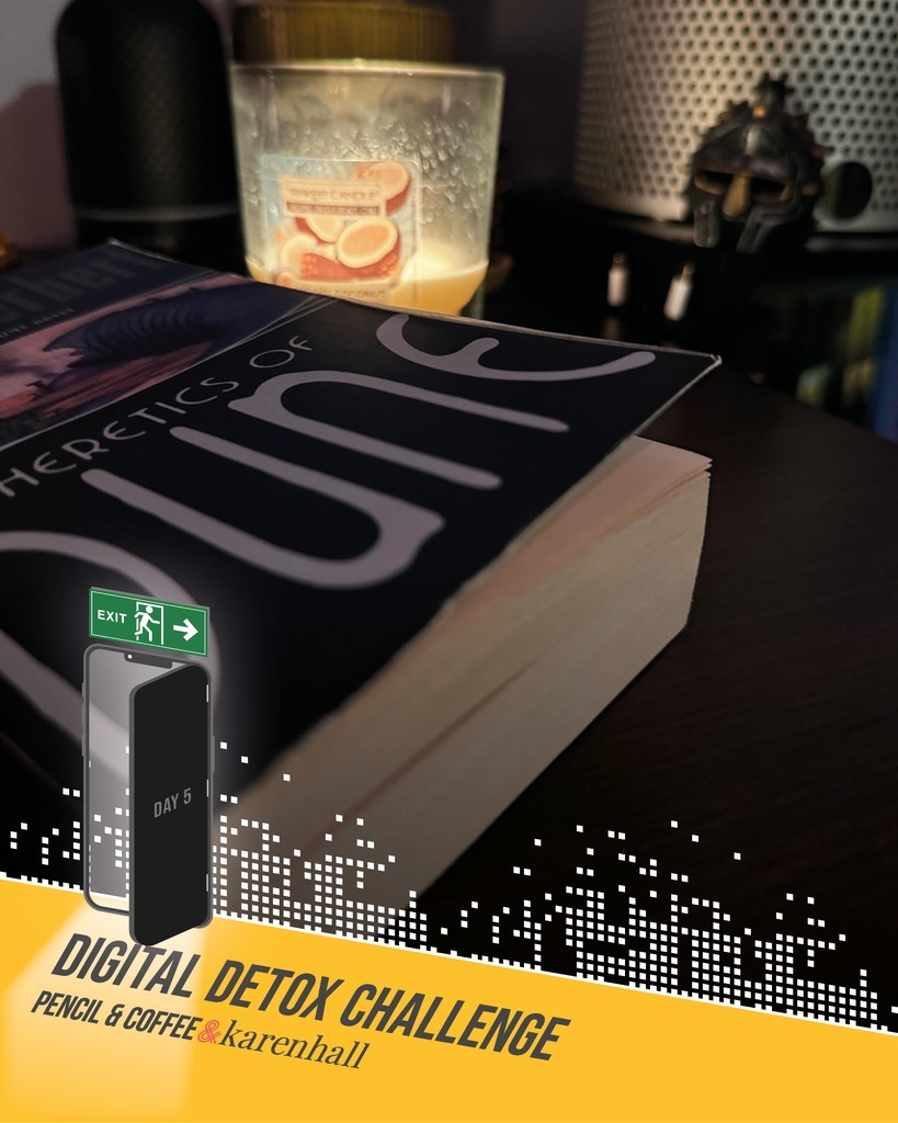 🌙 Evening Digital Detox Time! 8PM onwards = screens off! 

Java's evening tip: Switch your phone to grayscale at 7PM - makes those apps way less tempting! 
What's your favourite screen-free evening activity?

#EveningRoutine #DigitalWellness #WorkLifeBalance #SmallBusinessTips