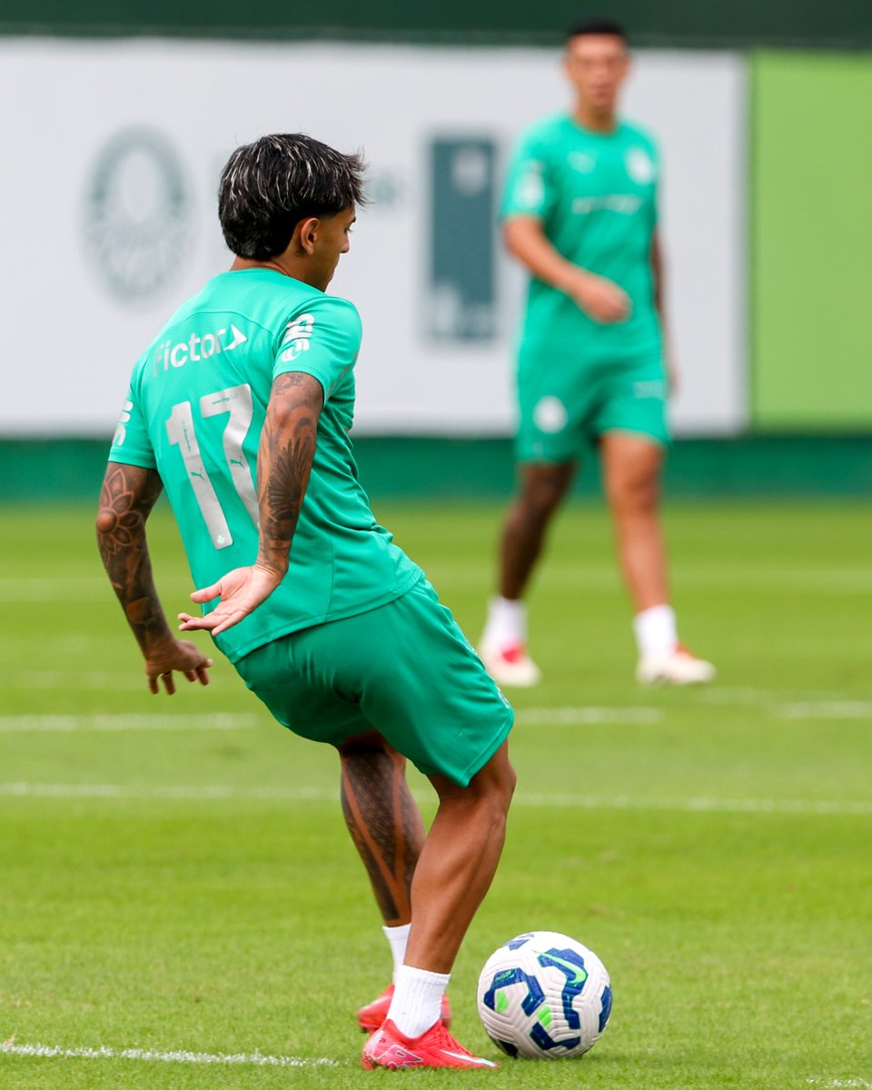 Sextou daquele jeito, porque no domingo tem mais um desafio em casa! A manhã foi de trabalhos técnicos na Academia de Futebol ⚡➤ tinyurl.com/bdzdv73y