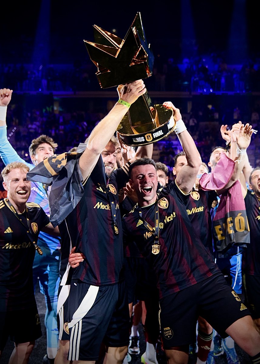 ©️ Capitanes 🦁🖤