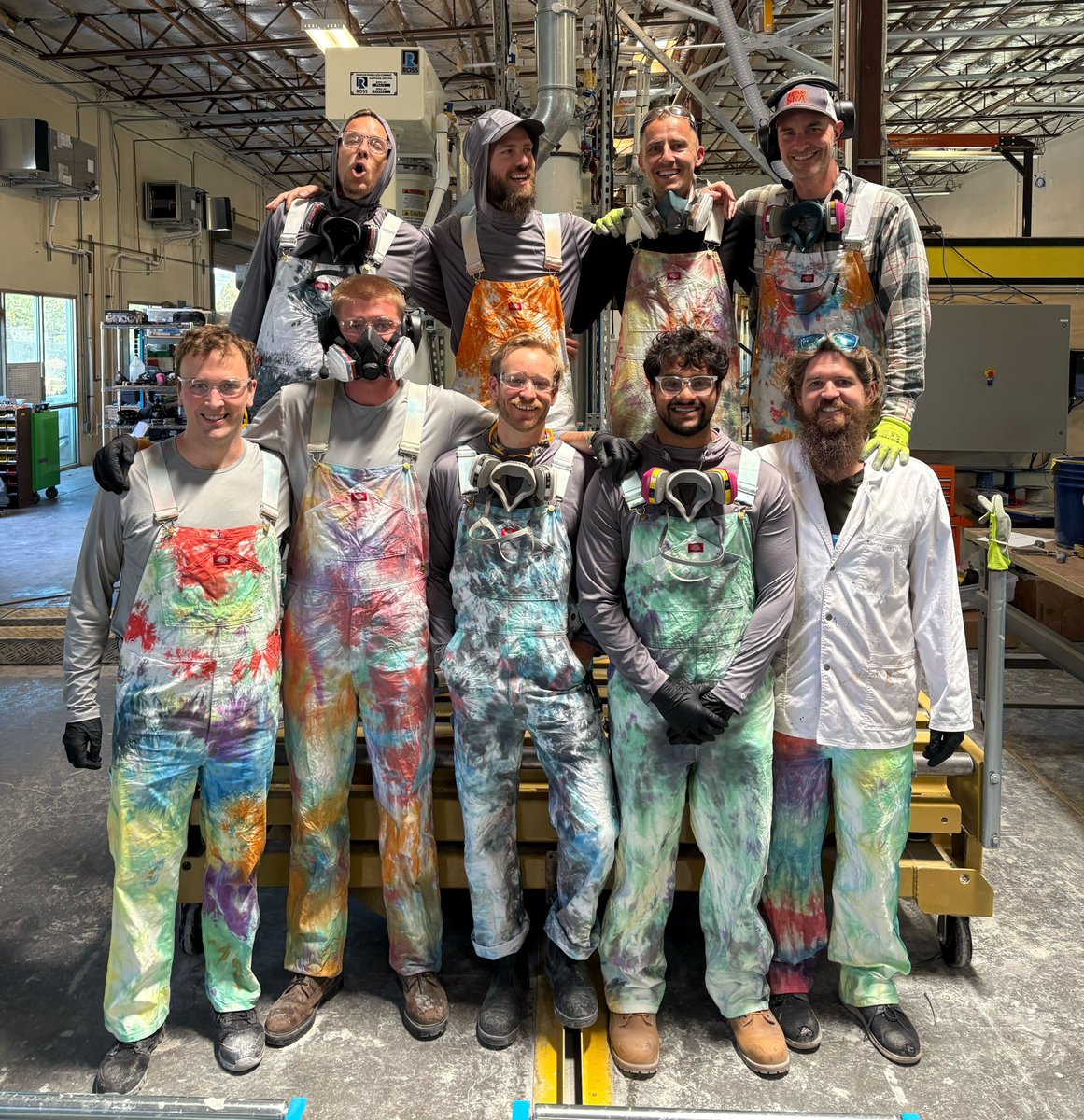 🌈 #FridayFeeling at Geoship.com

Manufacturing team lookin’ fly in tie-dye ✨
Coloring the world regenerative — oh my!

Fun times at the factory yesterday 💫
Cool domes, cool crew, cool day!

Feeling the love from every corner of the world right now 💚

Your support