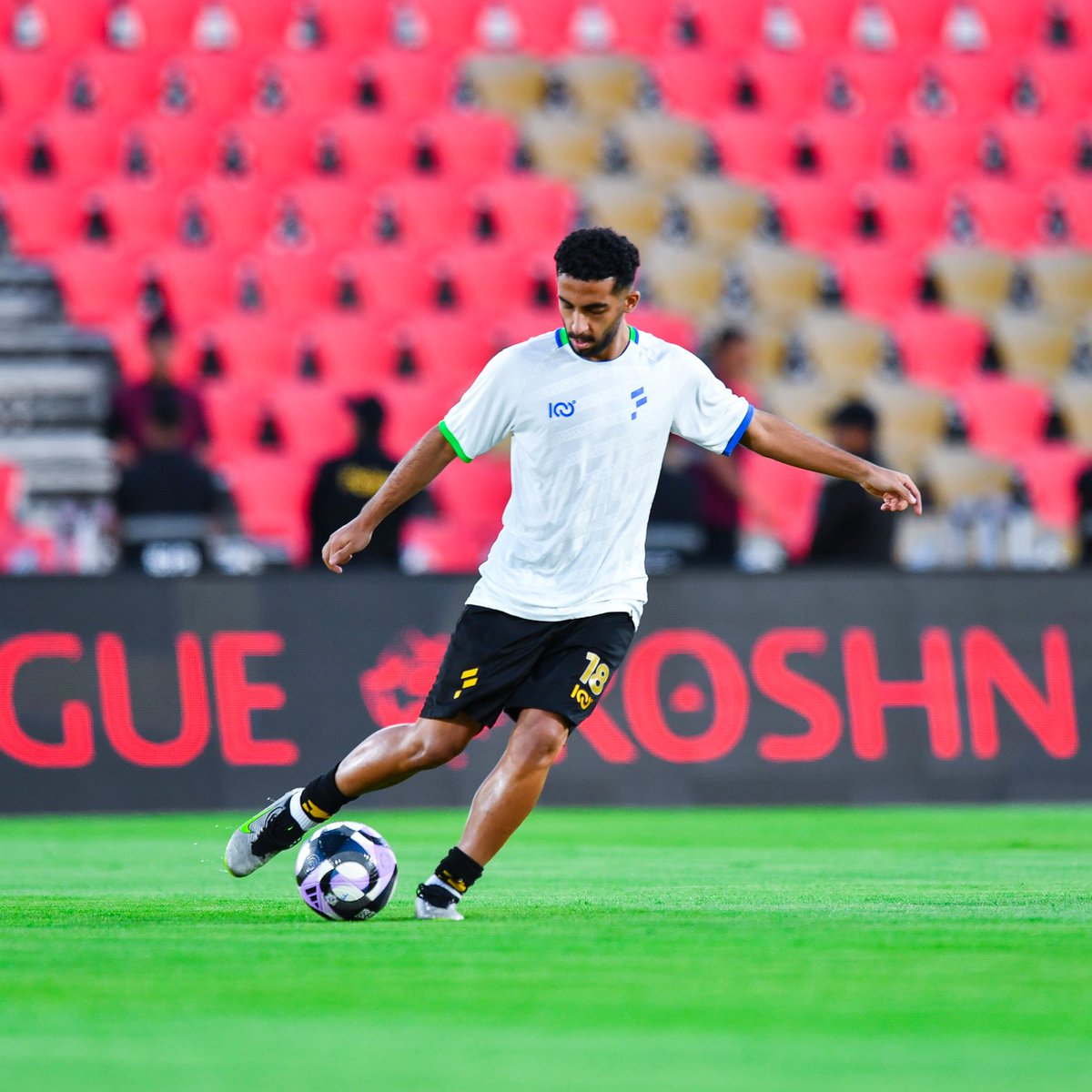 دوري روشن السعودي (@spl) on Twitter photo صهيب الزيد <a href="/FatehClub/">نادي الفتح السعودي</a> ⭐️
همام الهمامي <a href="/AlkholoodClub/">نادي الخلود السعودي</a> ⭐️
يتنافسان على جائزة أفضل لاعب واعد في الموسم 💫
قم بالتصويت من هنا: spl.com.sa/ar/awards صهيب الزيد <a href="/FatehClub/">نادي الفتح السعودي</a> ⭐️
همام الهمامي <a href="/AlkholoodClub/">نادي الخلود السعودي</a> ⭐️
يتنافسان على جائزة أفضل لاعب واعد في الموسم 💫
قم بالتصويت من هنا: spl.com.sa/ar/awards